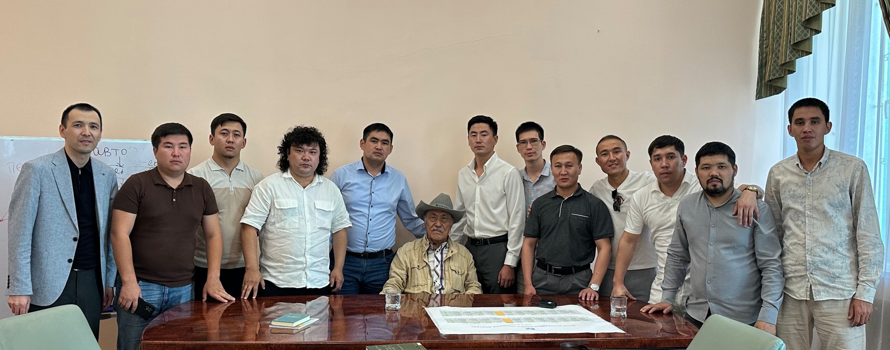 Ádebı mekteptiń jańa múmkindigi