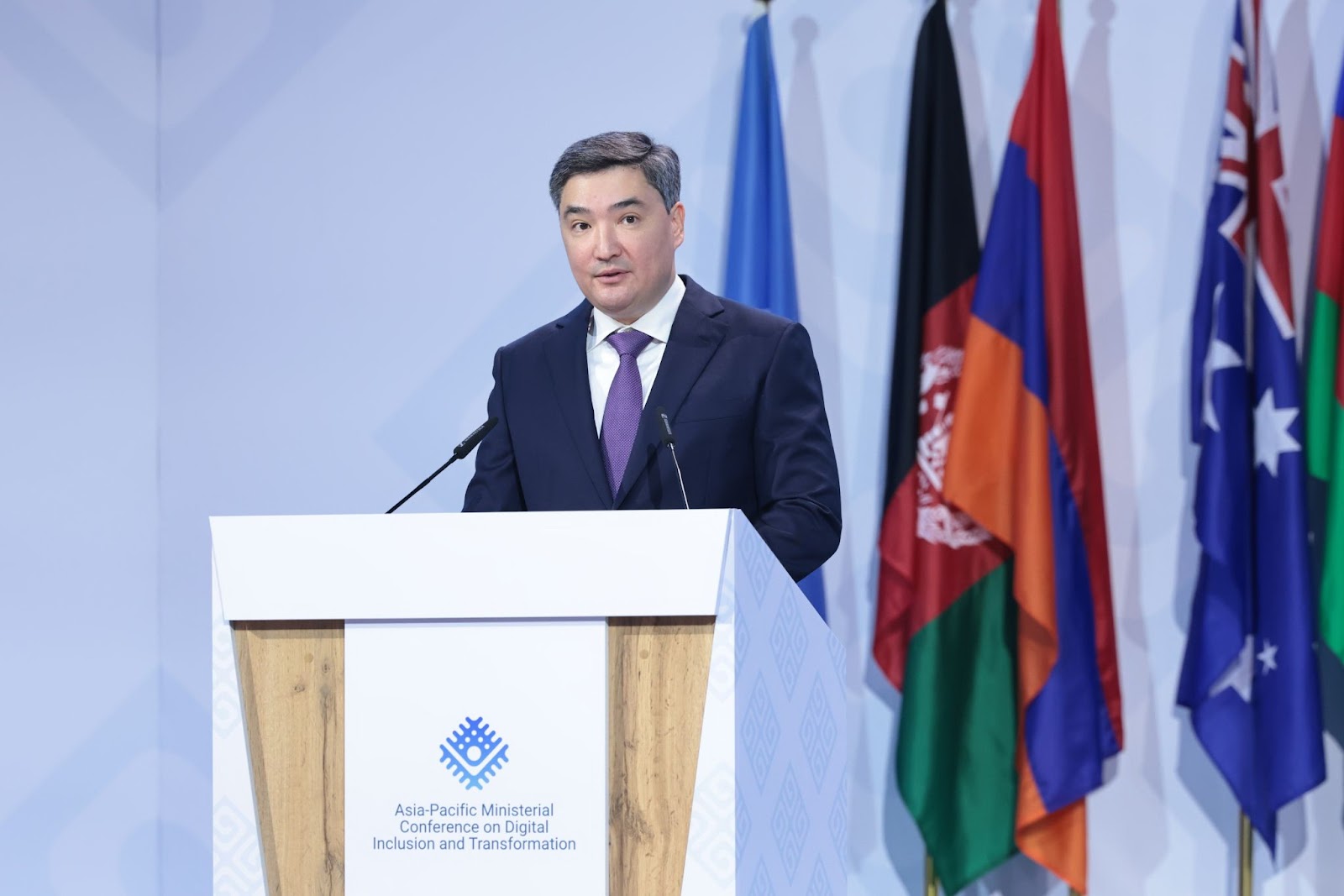 Azııa-Tynyq muhıty konferensııasyna qatysty