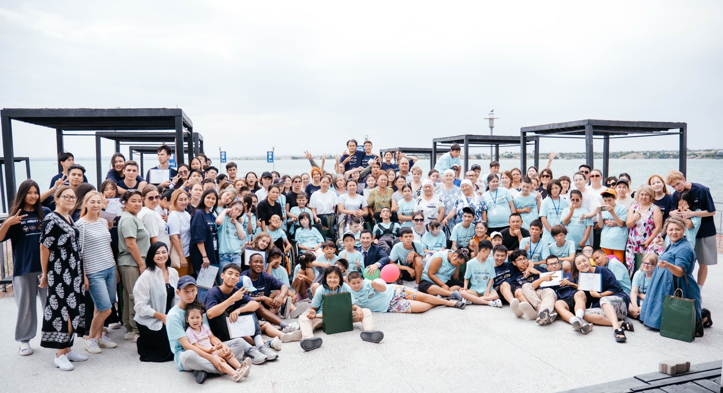 Inklıýzıvti sport lageri erekshe balalarǵa qýanysh syılady