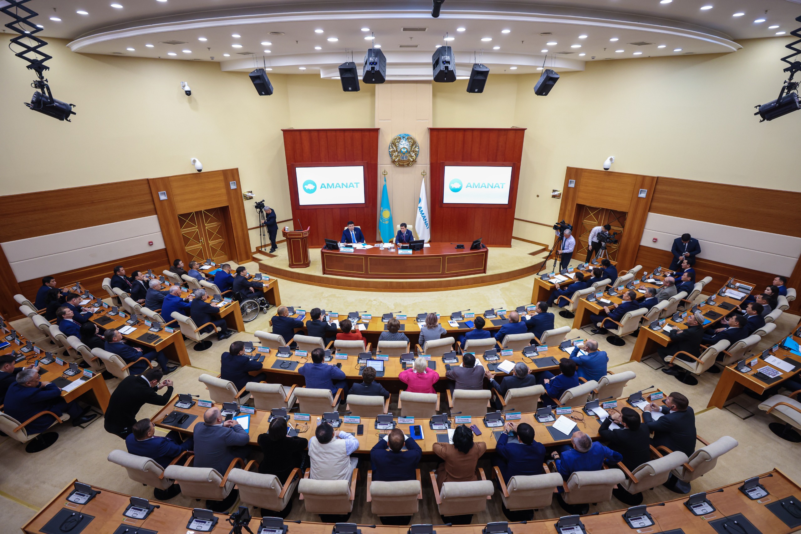 AMANAT fraksııasy ýaqyt beldeýi máselesin Májiliste qaraýdy usyndy