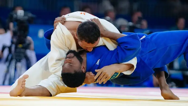 Dzıýdoshy Erǵalı Shámeı Paralımpıada oıyndarynda altynǵa talasady