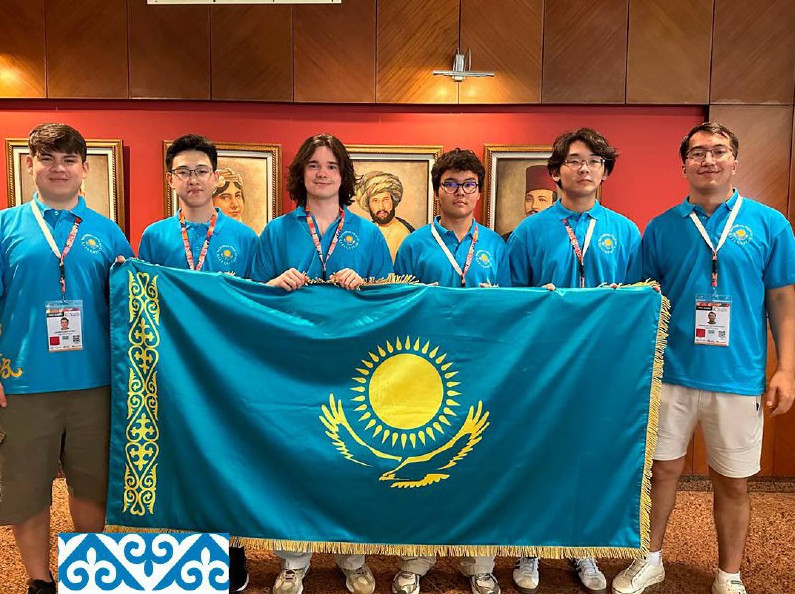 El oqýshylary halyqaralyq olımpıadadan júldeli oraldy