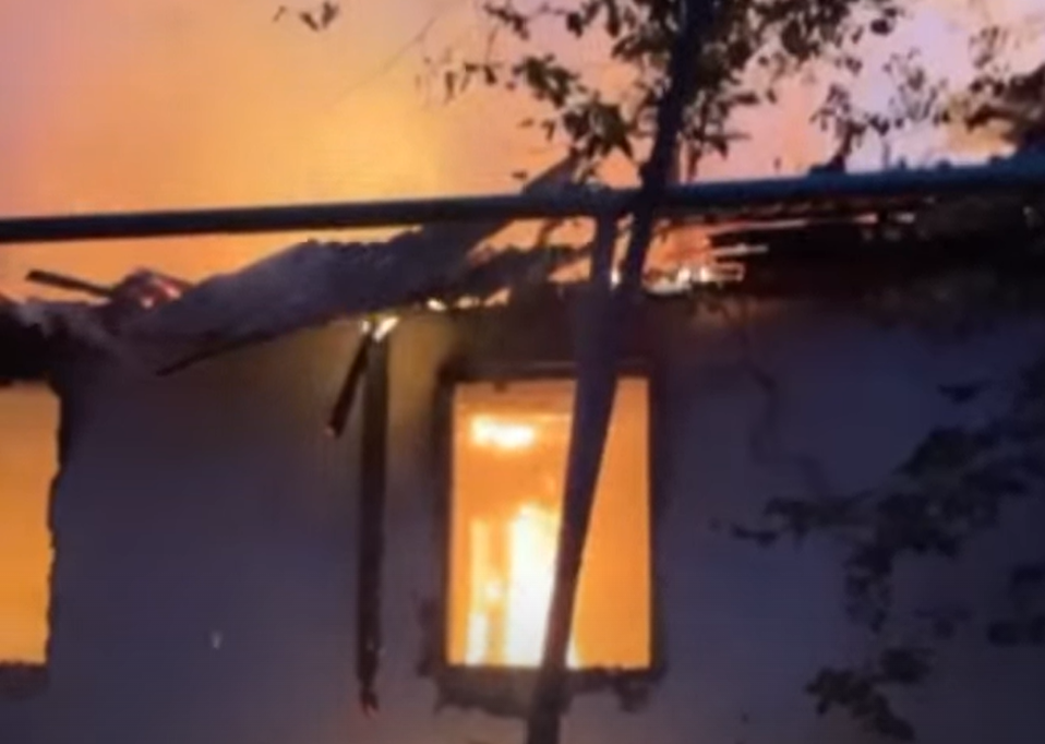 Almatyda jeke turǵyn úı túgi qalmaı janyp ketti