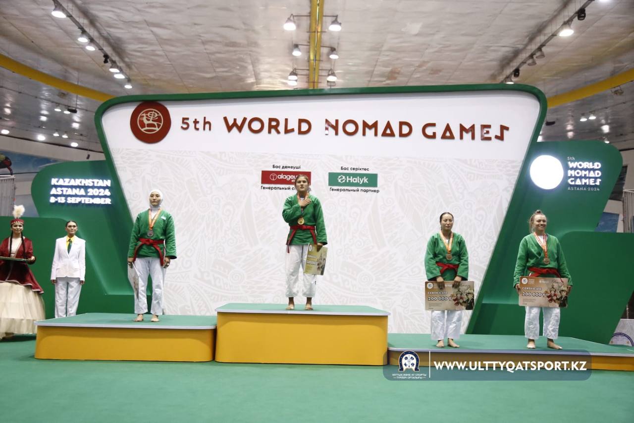 Dúnıejúzilik kóshpeliler oıyndarynyń ekinshi kúni: enshimizde - 14 altyn, 3 kúmis, 8 qola medal