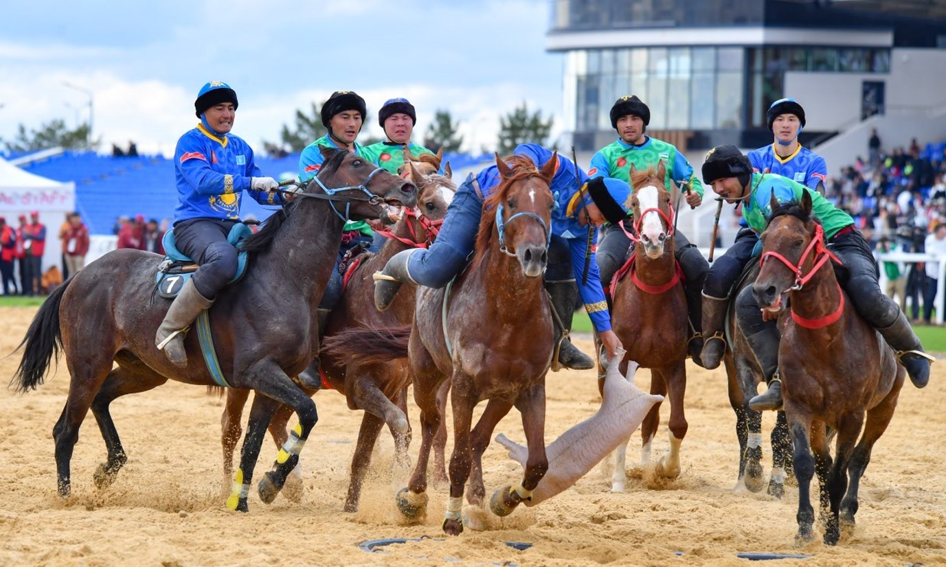 О́zbekstan quramasyn aıqyn jeńdi