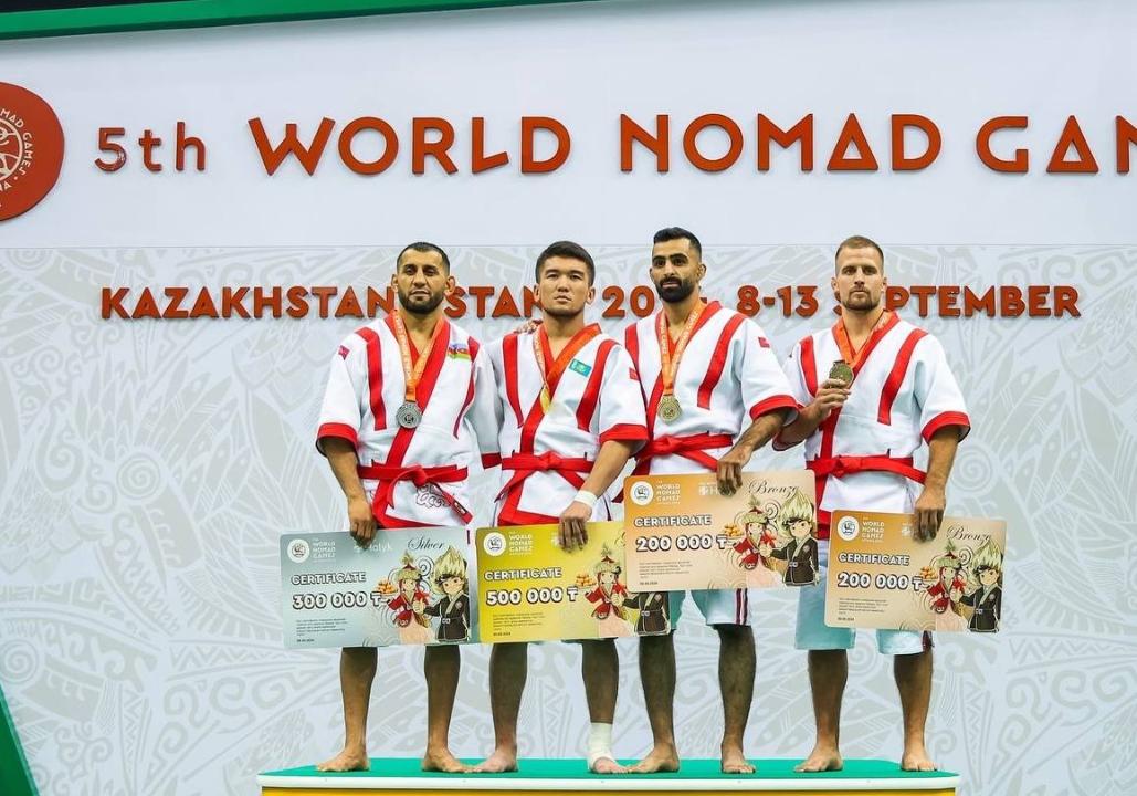 Sardarlardyń bes altyny