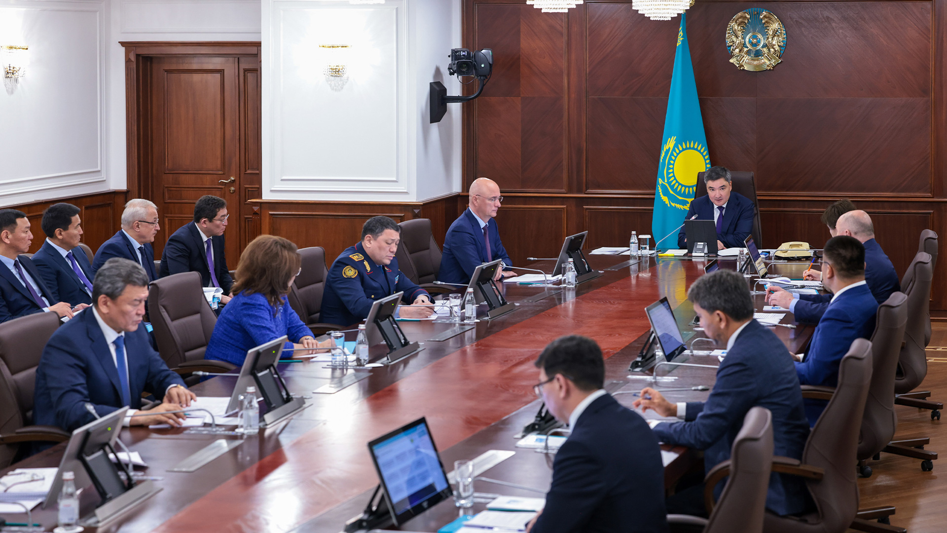 Oljas Bektenov Quqyq buzýshylyqtyń aldyn alý jónindegi vedomstvoaralyq komıssııanyń otyrysyn ótkizdi