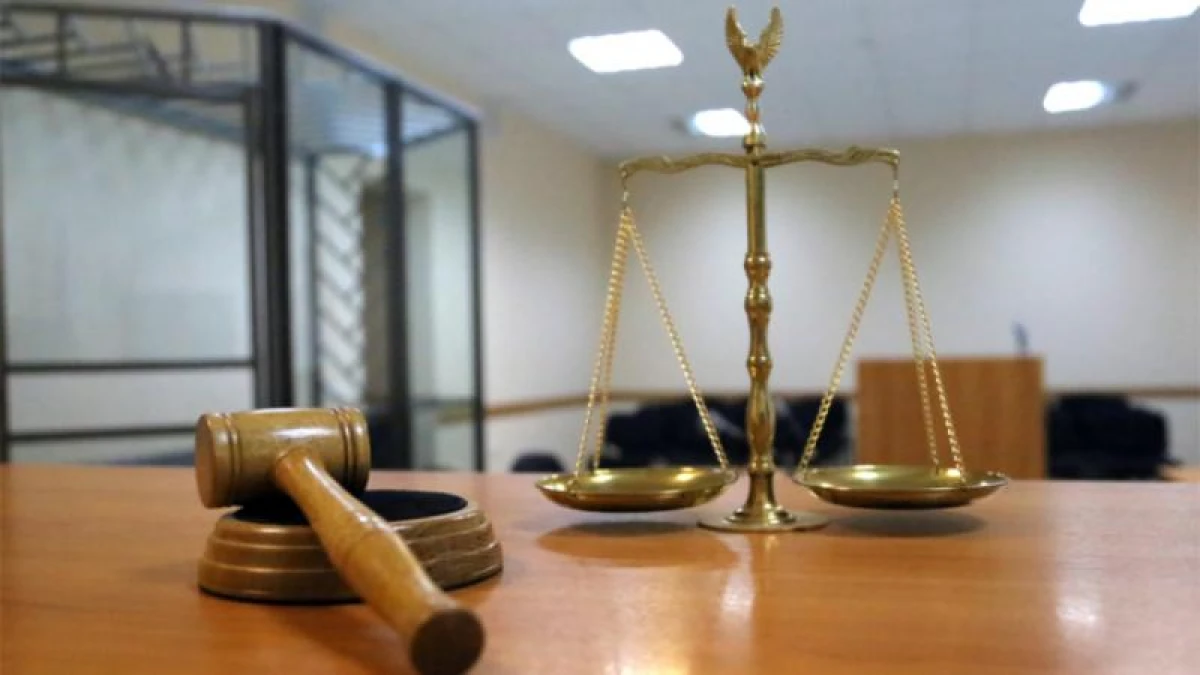 700 myń teńge aıyppul: Qaraǵandy ferroqorytý zaýytynyń isi sotta qaraldy