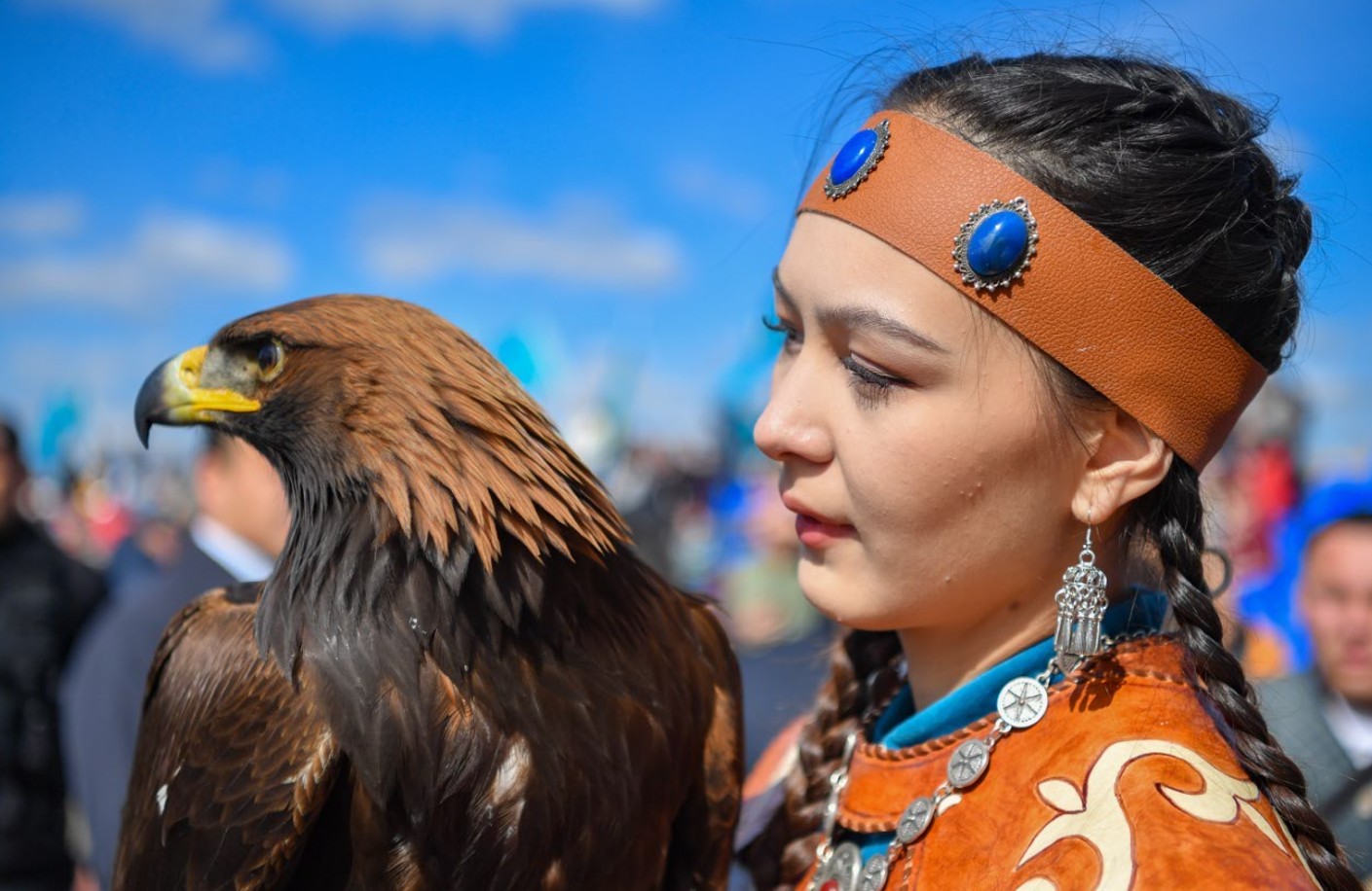 Qyranyn qııaǵa salǵan qusbegiler