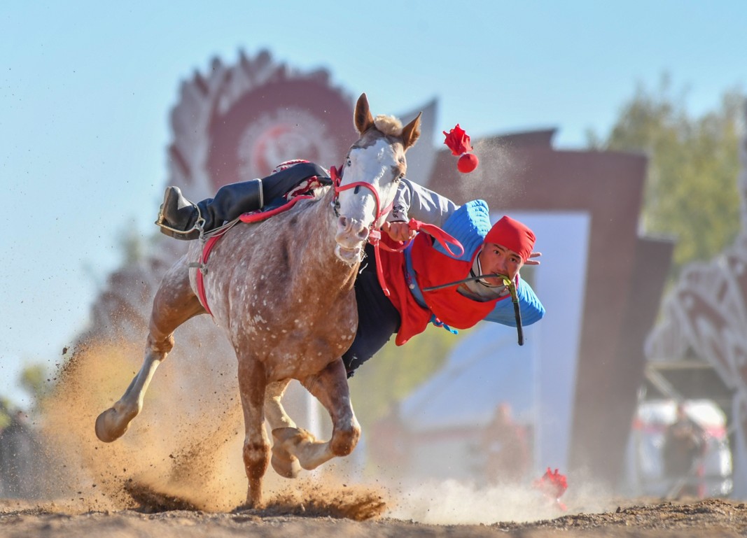 Qorjynda –  2 altyn