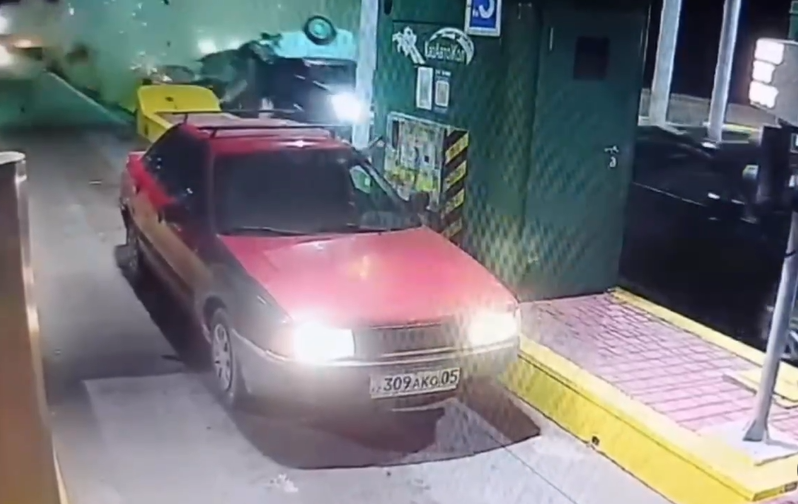 Almaty trassasynda jan túrshigerlik jol apaty boldy, adam shyǵyny bar