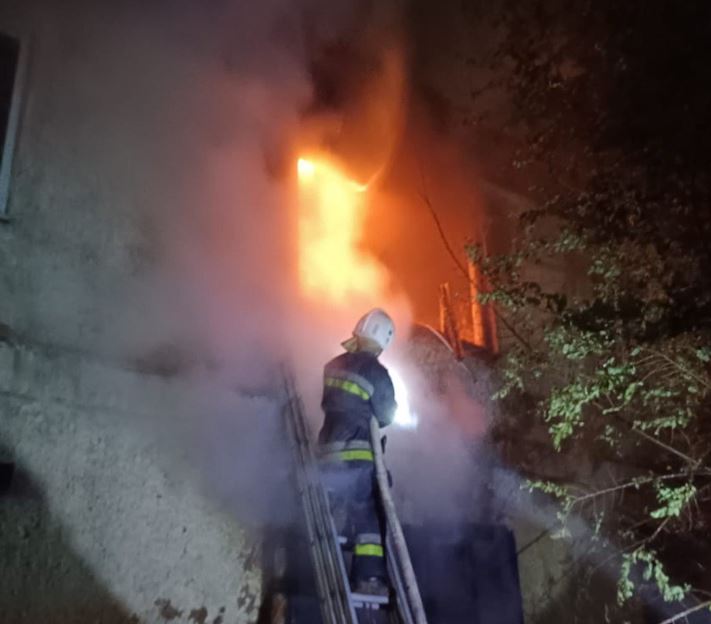 Páter órtinen eki zeınetker qutqaryldy