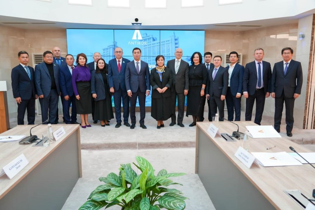 Qoǵamdyq keńes jemqorlyqpen kúreske atsalysady