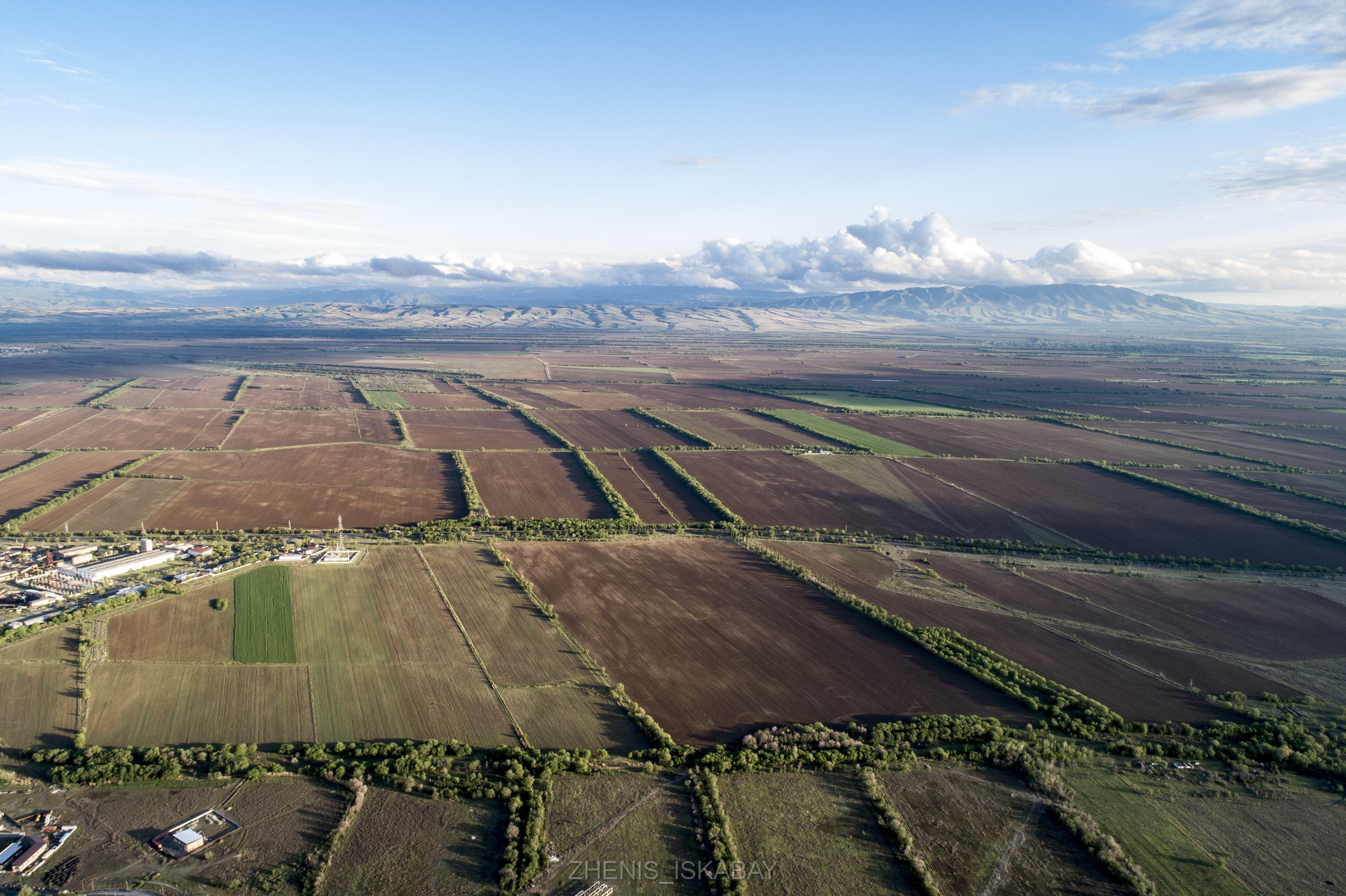 Jer konkýrsy onlaın júredi