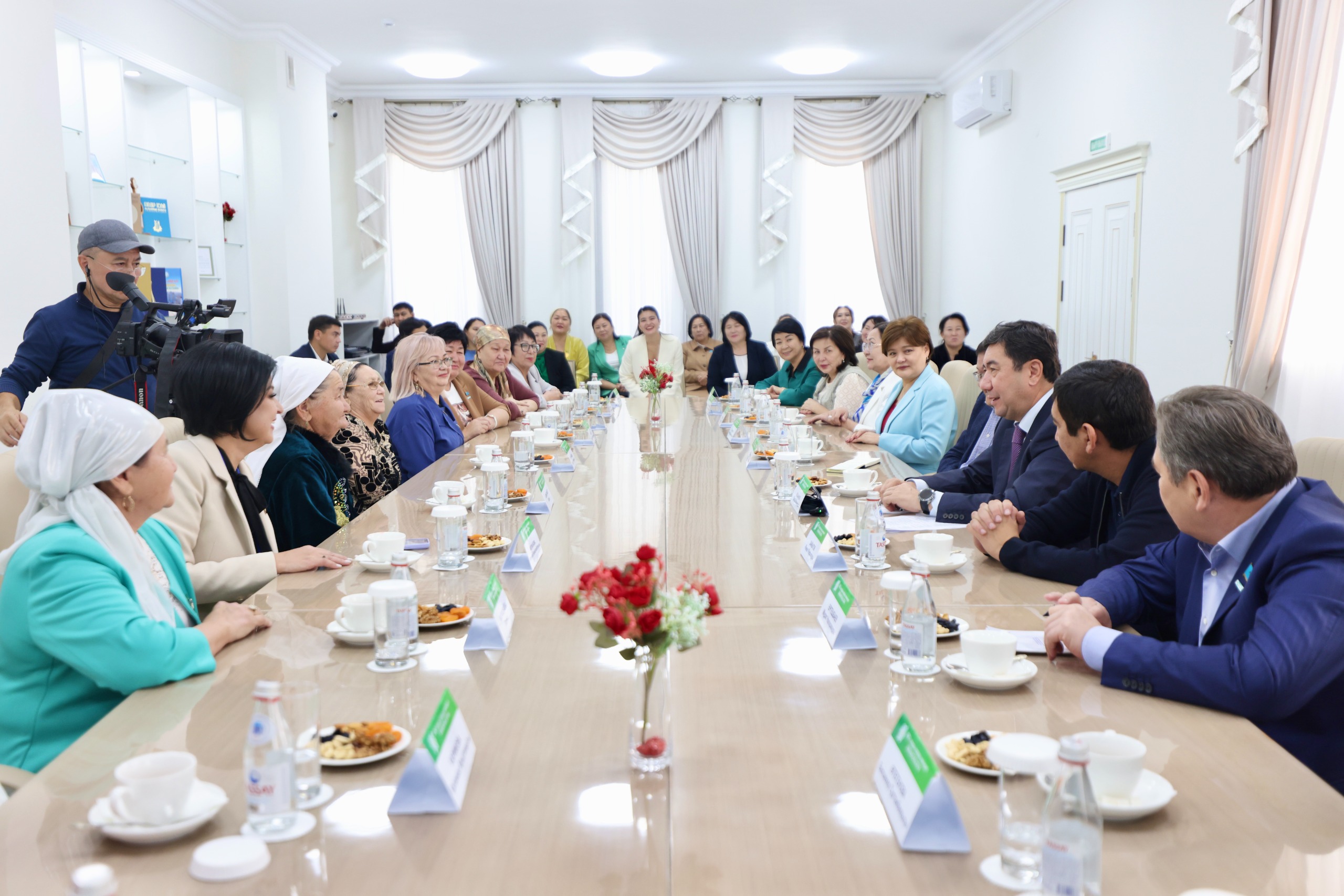 AES salýdy qoldaý jónindegi Halyqtyq shtab Qyzylordanyń analar qaýymymen kezdesti