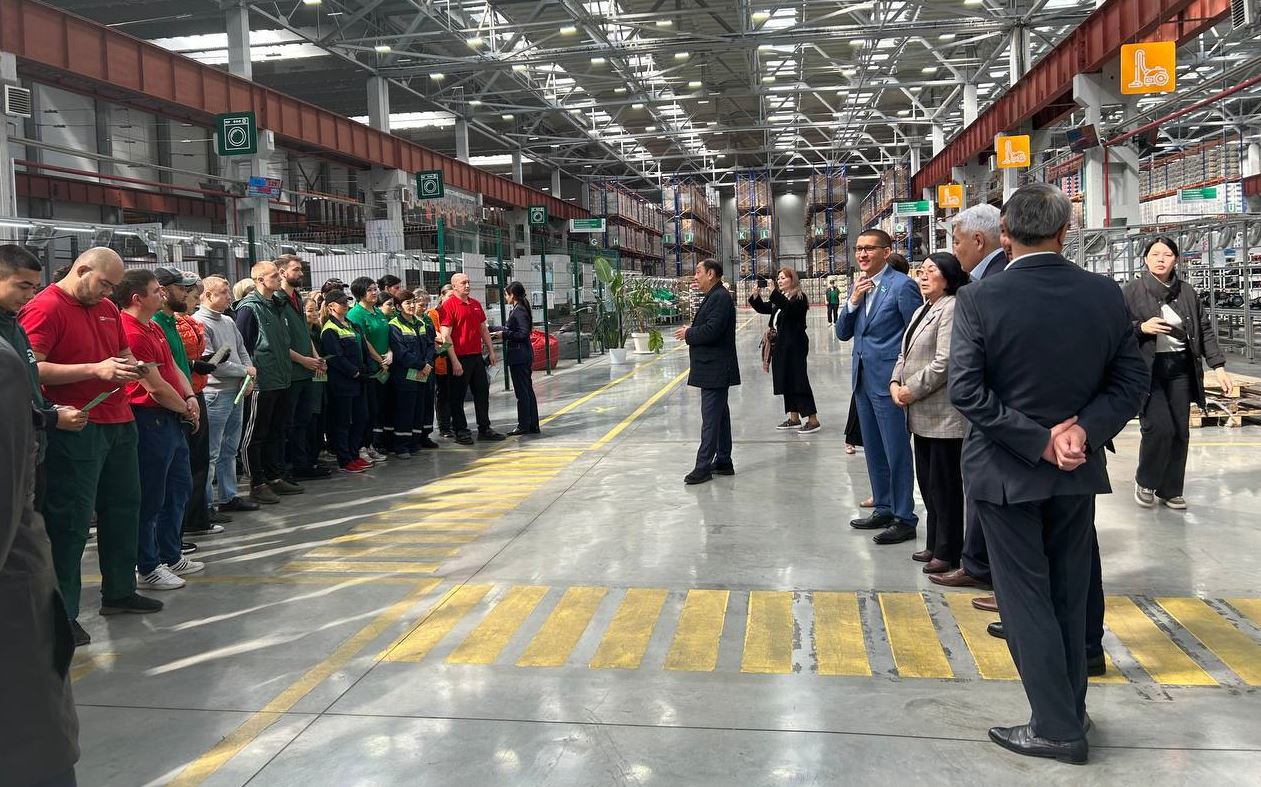 AES: Halyqtyq shtab Saran qalasynyń eńbek ujymdarymen kezdesti