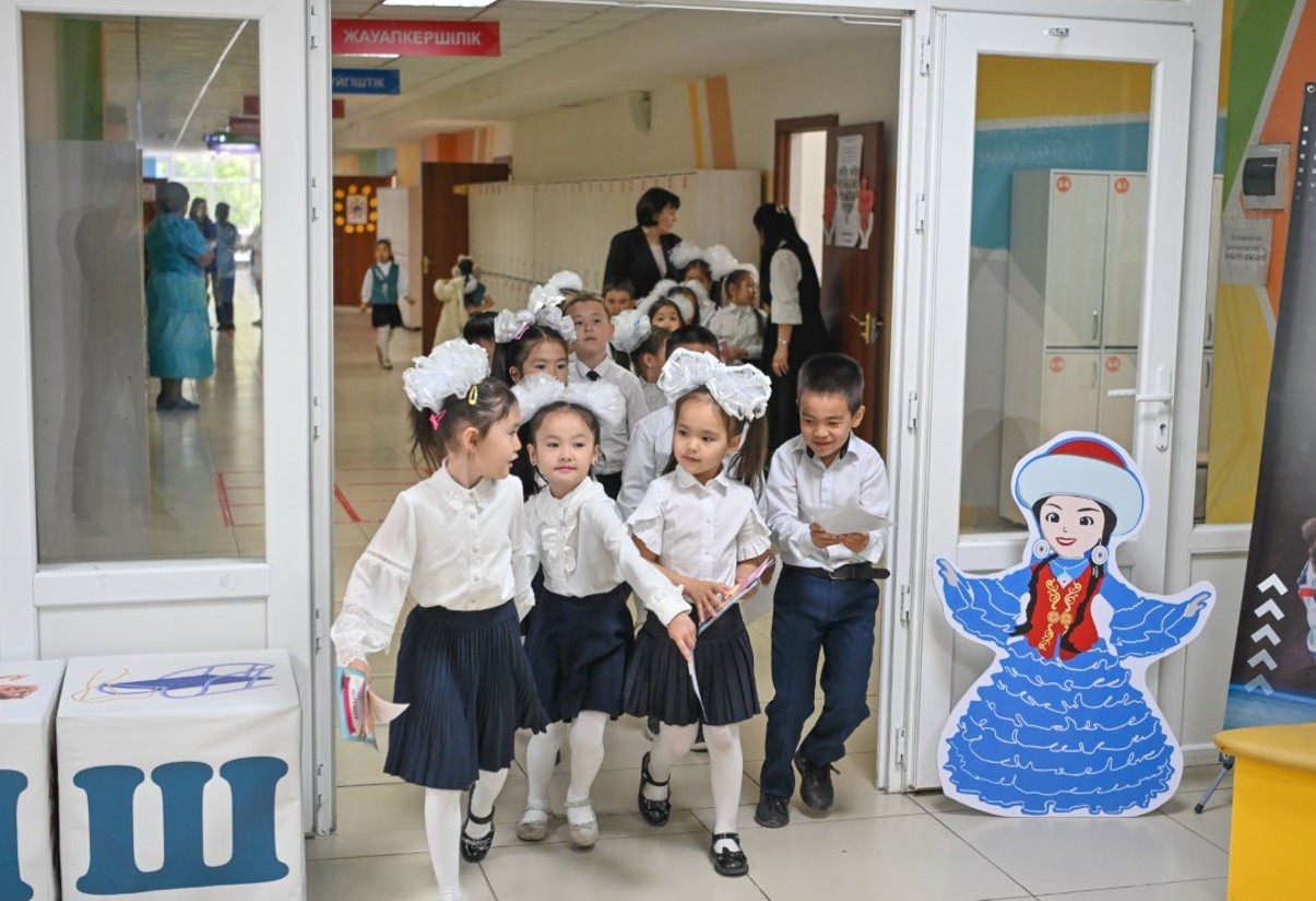 Mektep ashanalary tekseriledi