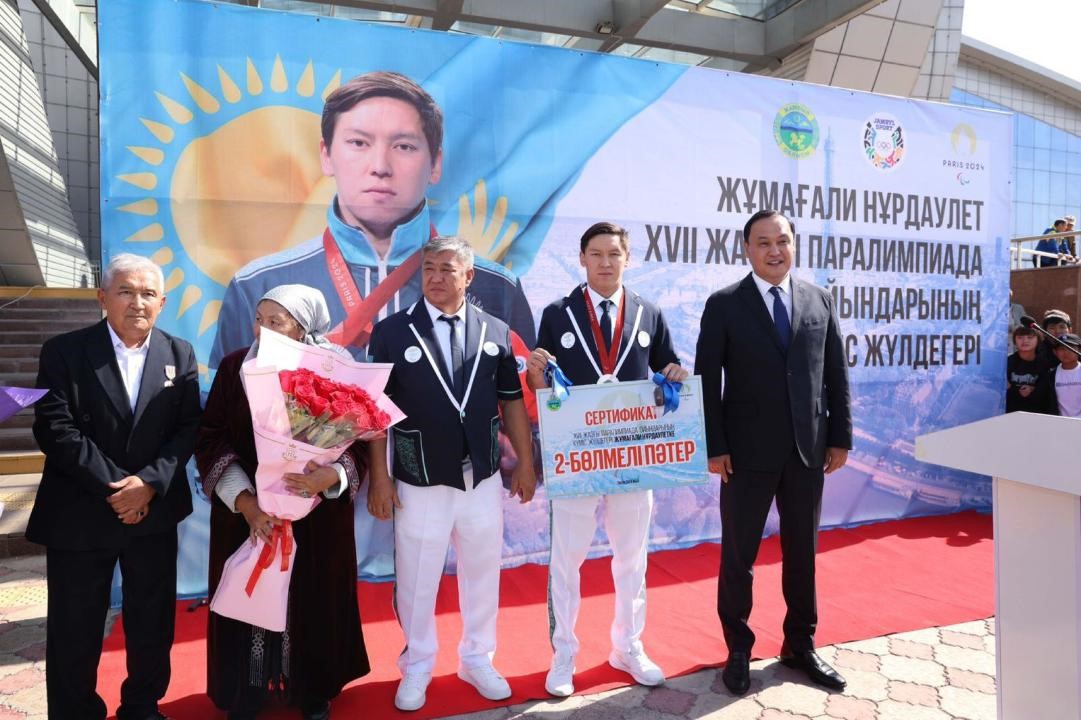 Sańlaqtarǵa qurmet kórsetti