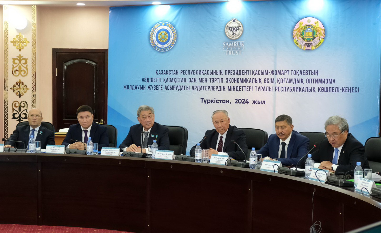 Referendým ereksheligin el aǵalary túsindirdi