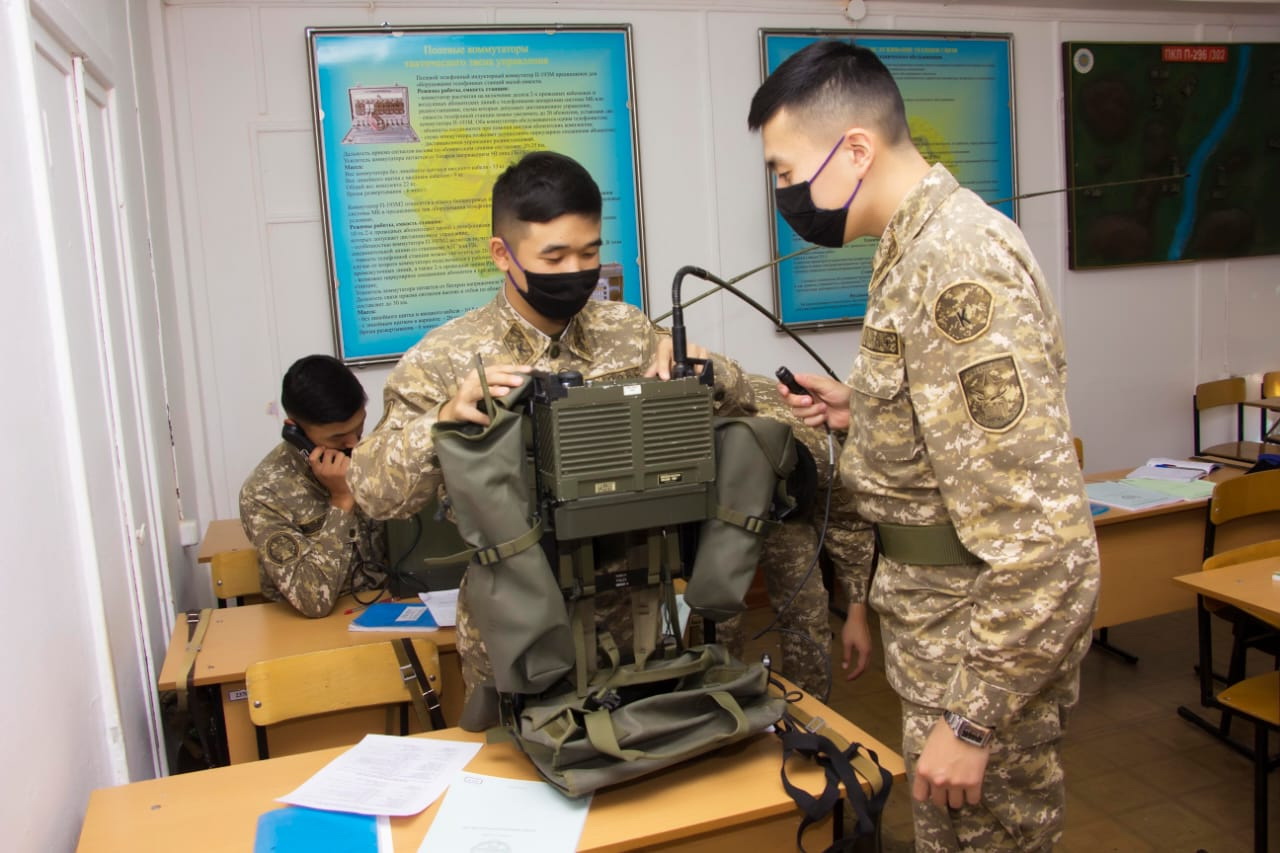 Áskerı kafedrada bilimin shyńdaıdy