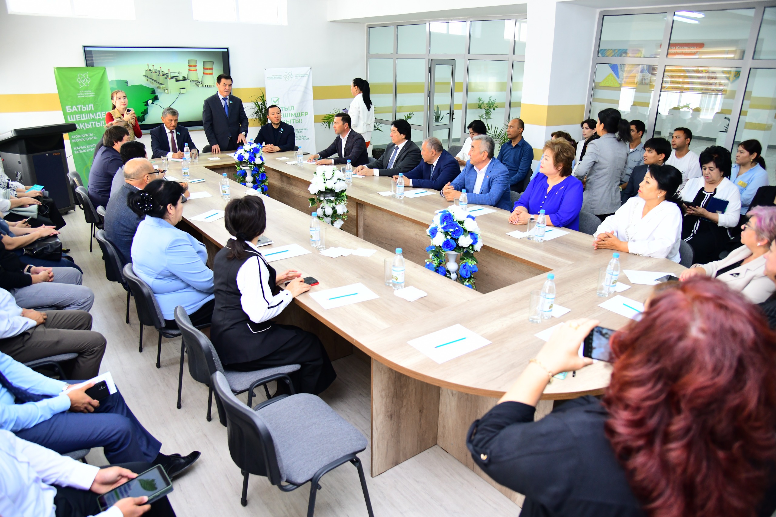 Túrkistandyqtar energııa tapshylyǵy alańdatatynyn aıtty