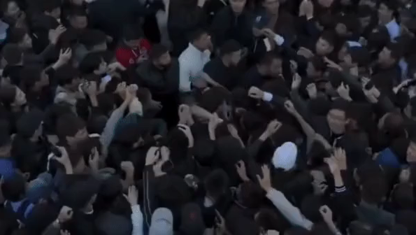 Astanada tegin tamaq taratqan dámhana ıesi aıyppul arqalady