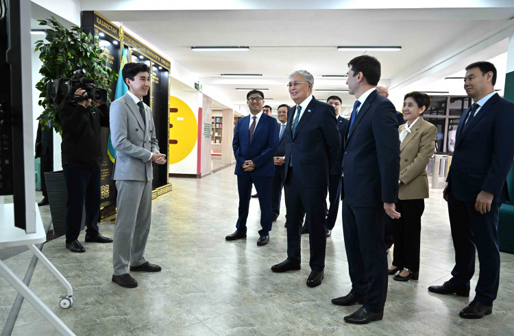 Memleket basshysy «Bilim-Innovasııa» lıseı-ınternatynda boldy