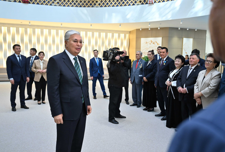 Prezıdent Túrkistan oblysynyń jurtshylyǵymen kezdesti