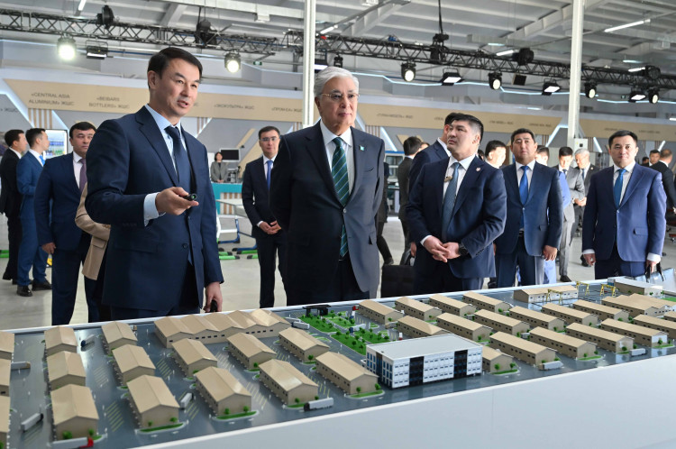 Prezıdent «SPK TURKISTAN» óndiristik parkindegi kásiporyndarmen tanysty