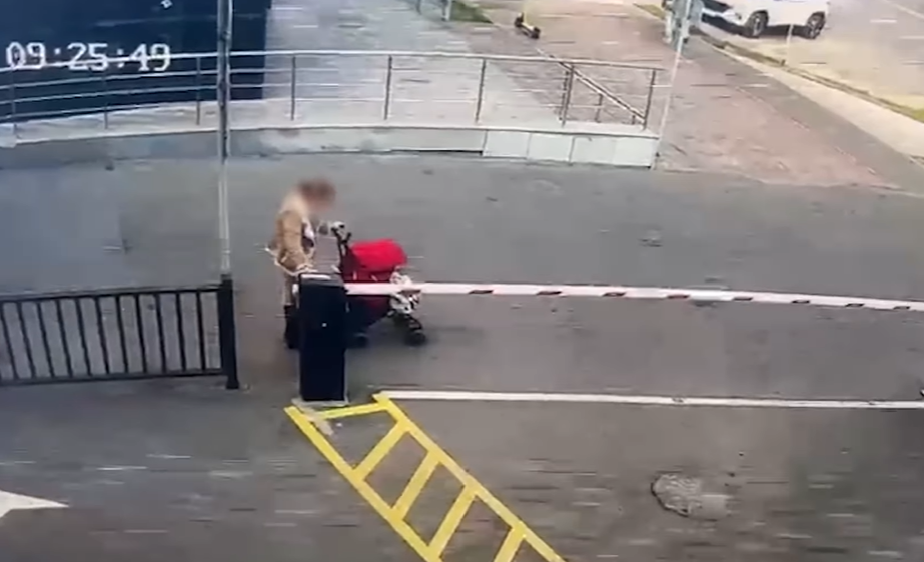 Astanalyq kópbalaly áıel esirtki saýdasynyń jarnamasymen aınalysty degen kúdikke ilindi