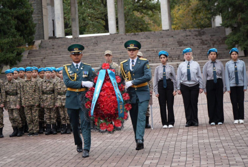 Batyrdyń erligi – urpaqqa úlgi