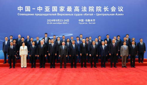 Aslambek Merǵalıev «Qytaı – Ortalyq Azııa» Joǵarǵy Sot tóraǵalarynyń keńesine qatysty