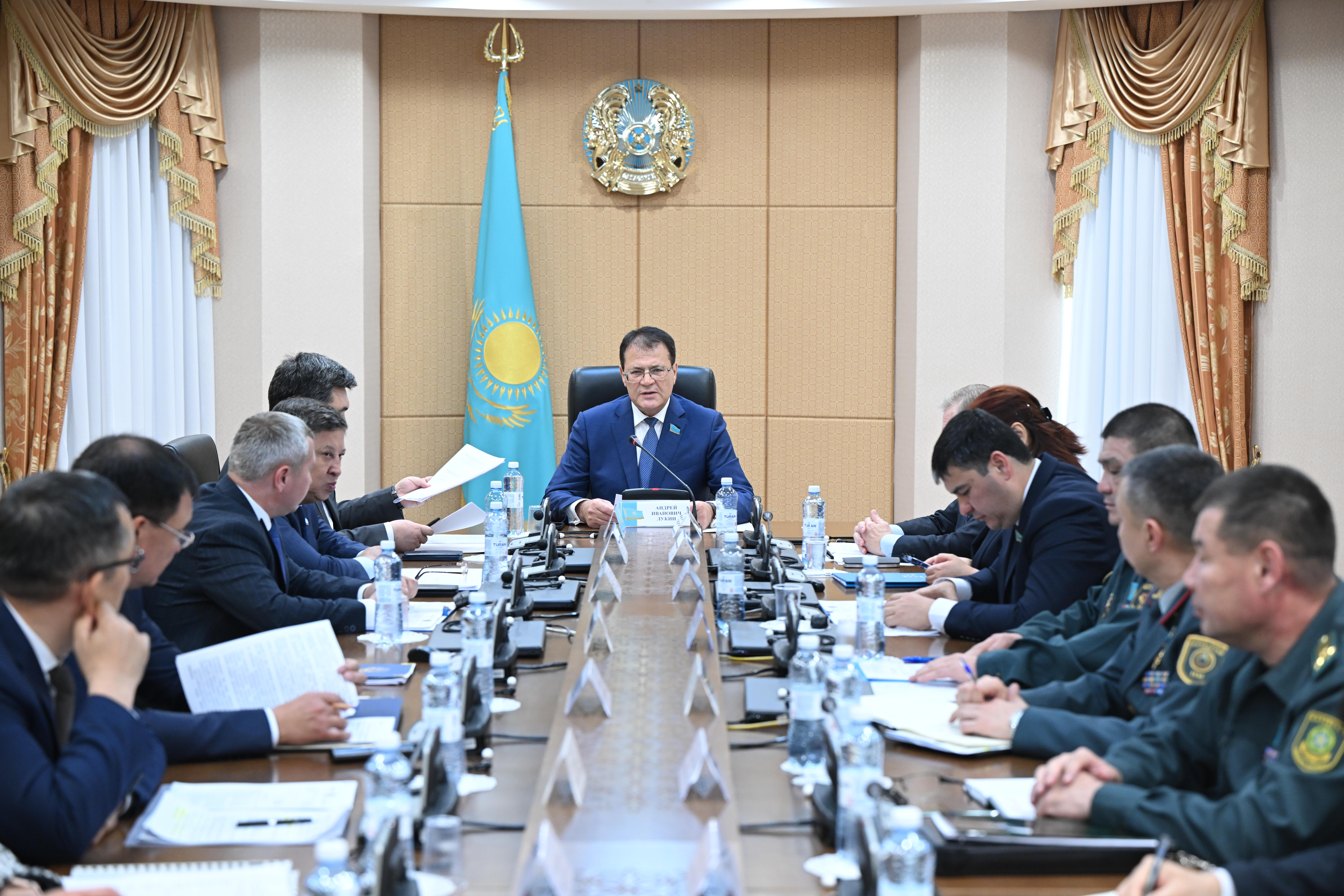 Áskerı qyzmetshilerdiń áleýmettik jaǵdaıyn jaqsartý mańyzdy