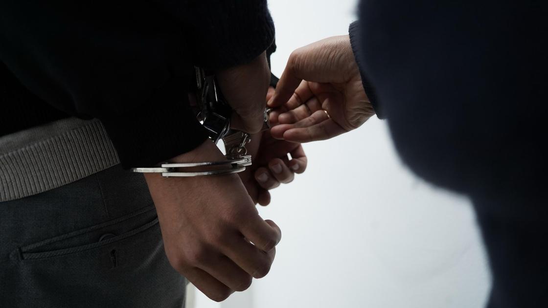 Shetelde izdeýde júrgen qylmyskerler Qazaqstanda ustaldy