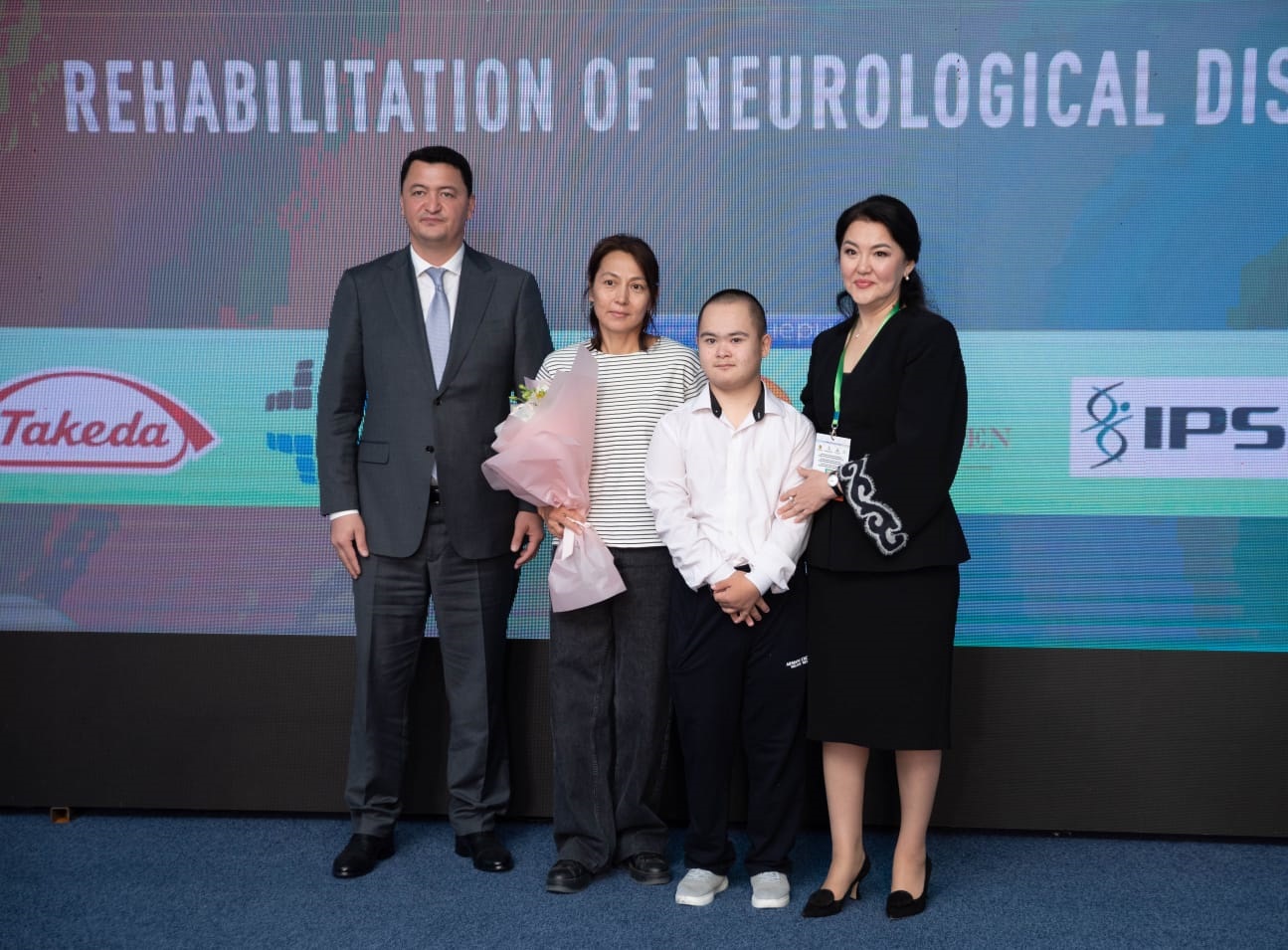 Syrqaty erekshe balalarǵa – eleýli qamqorlyq