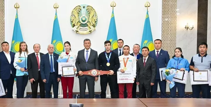 SQO-da úsh sportshyǵa páter berildi