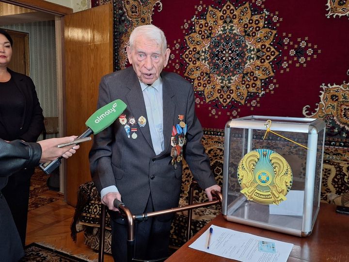 Almatyda 100 jastaǵy UOS ardageri  daýys berdi