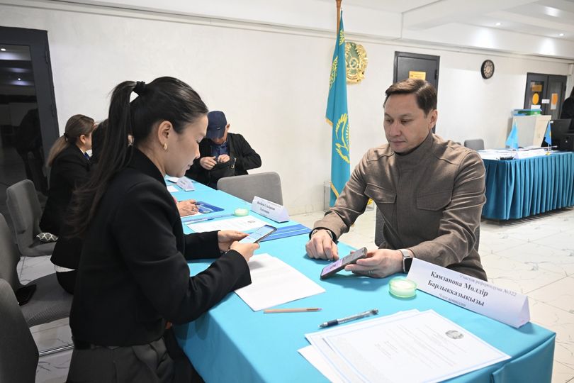 Bizdiń balalarymyz eń  jaqsyǵa  ıe bolýy tıis - Azamat Satybaldy