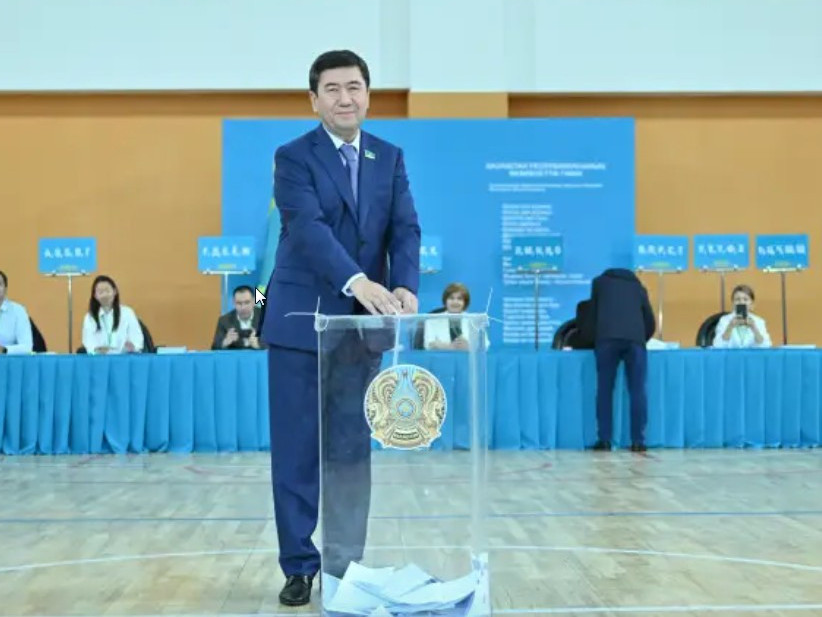 Erlan Qoshanov: Eń bastysy – bul sheshimdi halyq jasaıdy