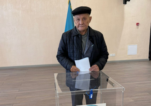 Serik Aqsuńqaruly: Halyq ózine keregin ashyq aıtý kerek