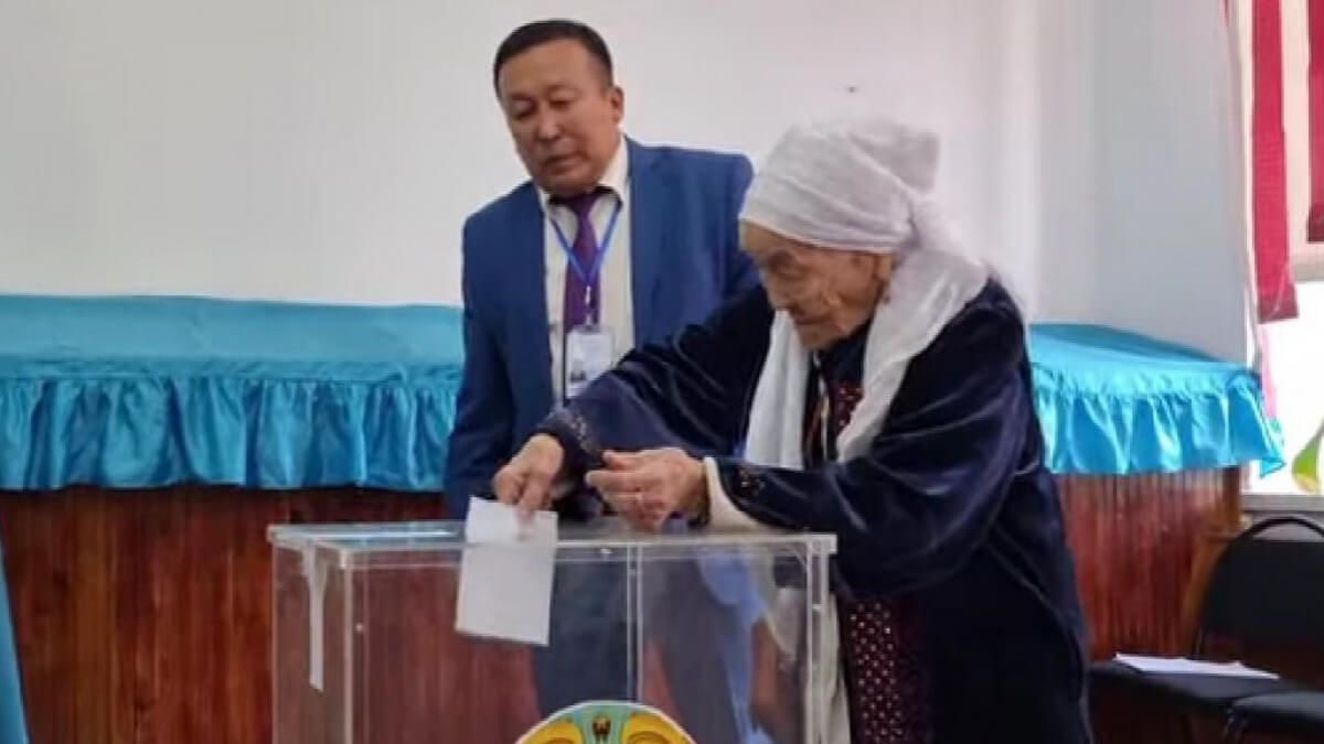 102 jastaǵy jetisýlyq keıýana daýys berdi