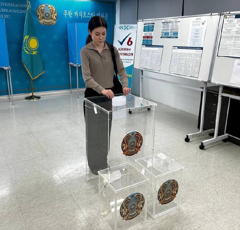 AES qurylysy: Seýldegi otandasymyz birinshi bolyp daýys berdi