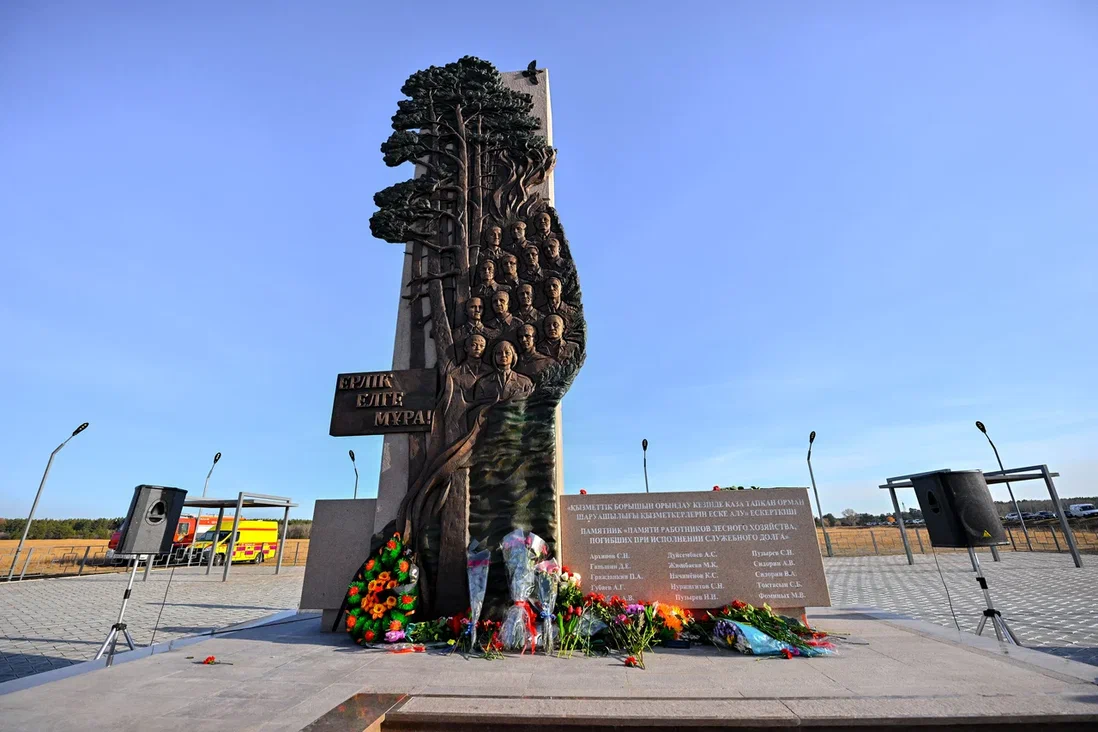 Abaı oblysynda órt sóndirýshiler men ormanshylarǵa eskertkish ashyldy