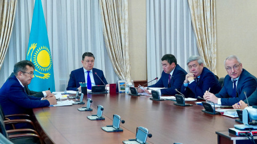 Qanat Bozymbaev óńirlerdiń qysqy kezeńge daıyndyǵyn tekserdi