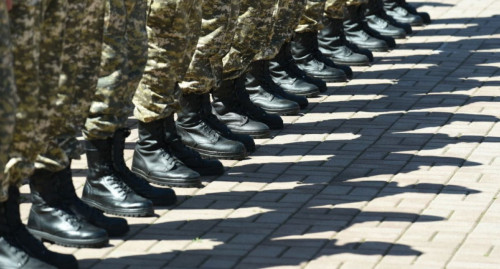 Bolashaq sarbazdar qandaı saraptama tapsyrýǵa mindetti