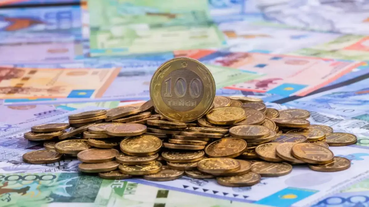 Jumysynan aıyrylǵan 236 myńnan astam adam áleýmettik tólem aldy