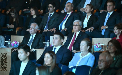 Eki el prezıdentteri Armenııanyń Qazaqstandaǵy mádenıet kúnderiniń ashylýyna qatysty