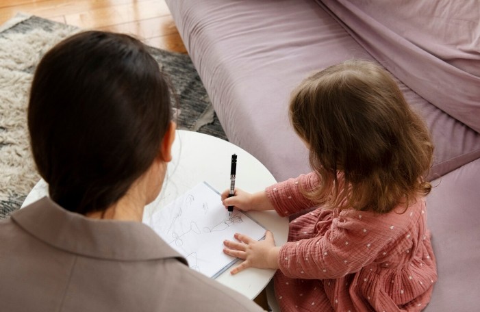 Urpaq tárbıesine keshendi kózqaras qajet