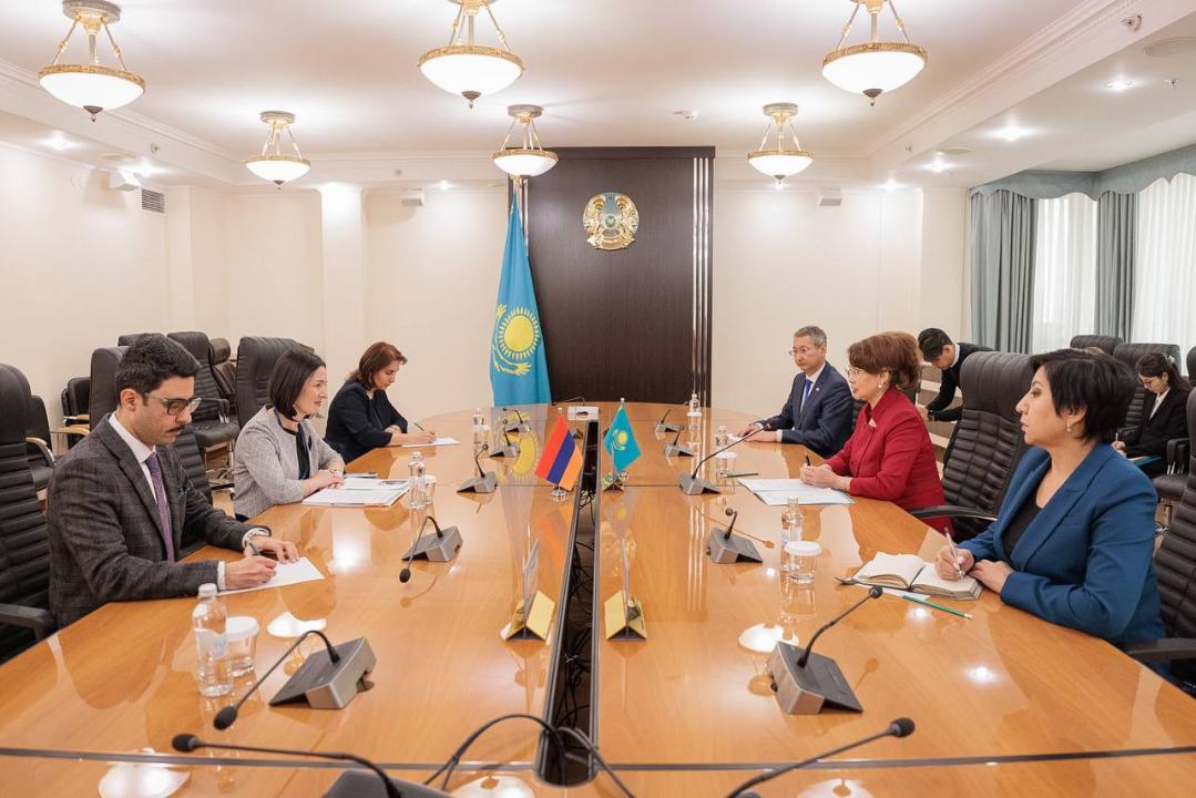 Mádenıet yqpaldastyǵyn arttyratyn kezdesý