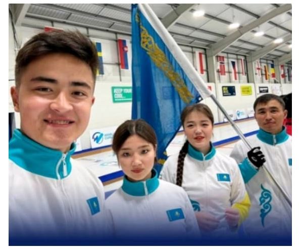 Kerlıngten álem chempıonaty: Qazaqstan alǵash ret pleı-off kezeńine shyqty